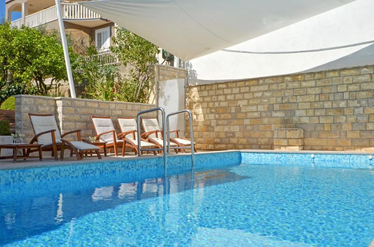 Apartments Inge Сегет-Враница