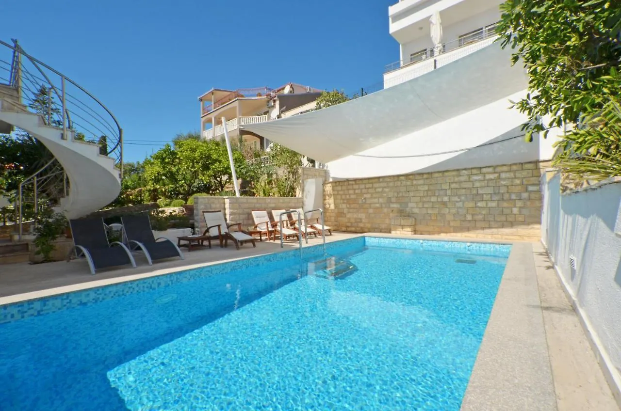 Apartments Inge Сегет-Враница