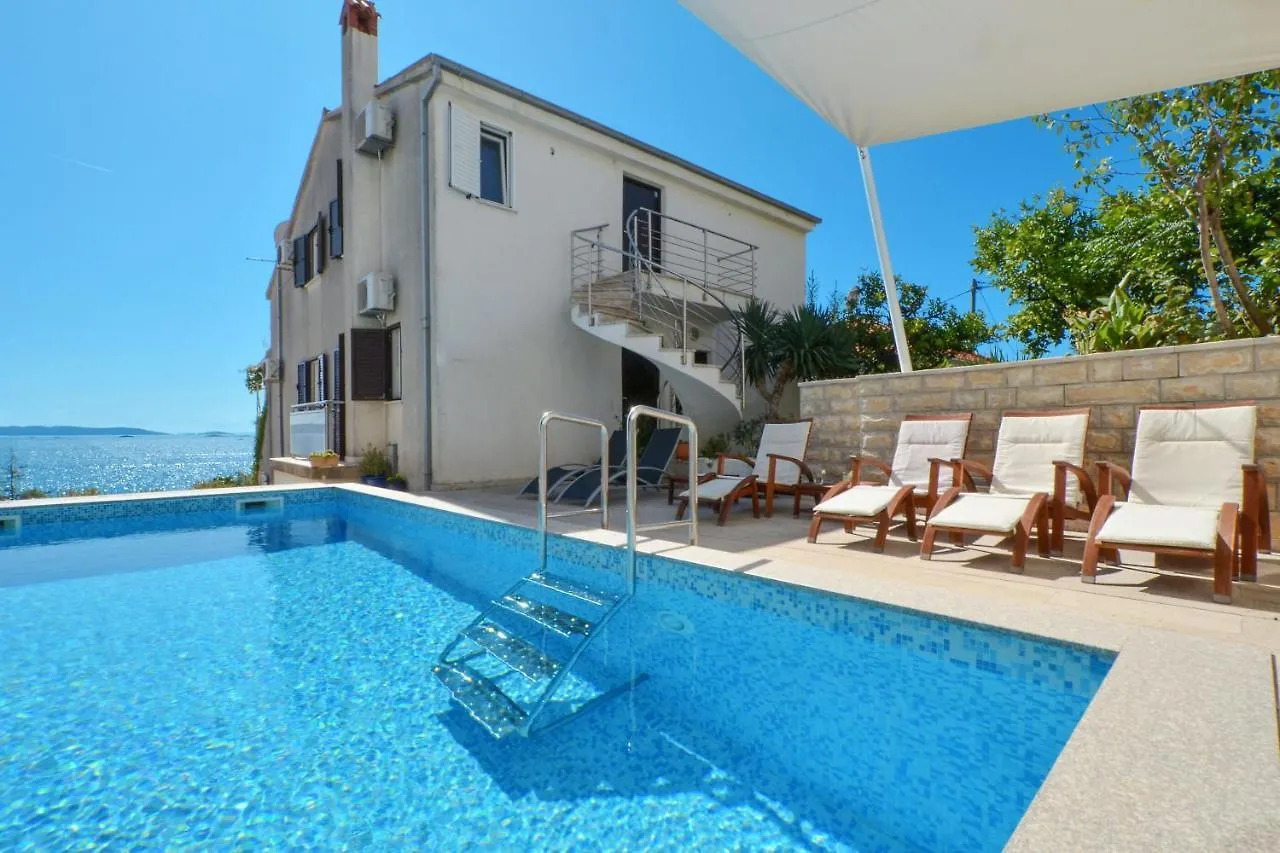Apartments Inge Сегет-Враница 0*,  Хорватия