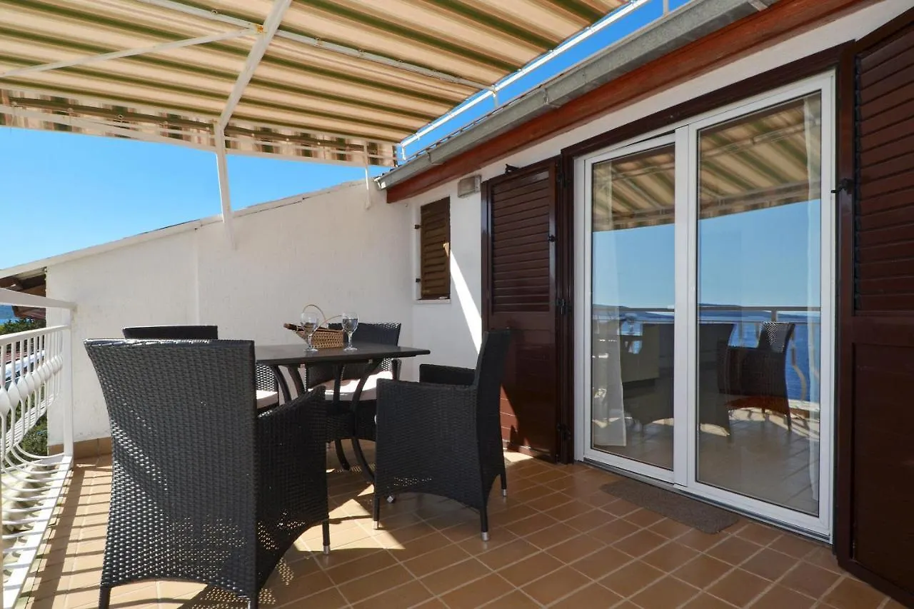 Apartments Inge Seget Vranjica